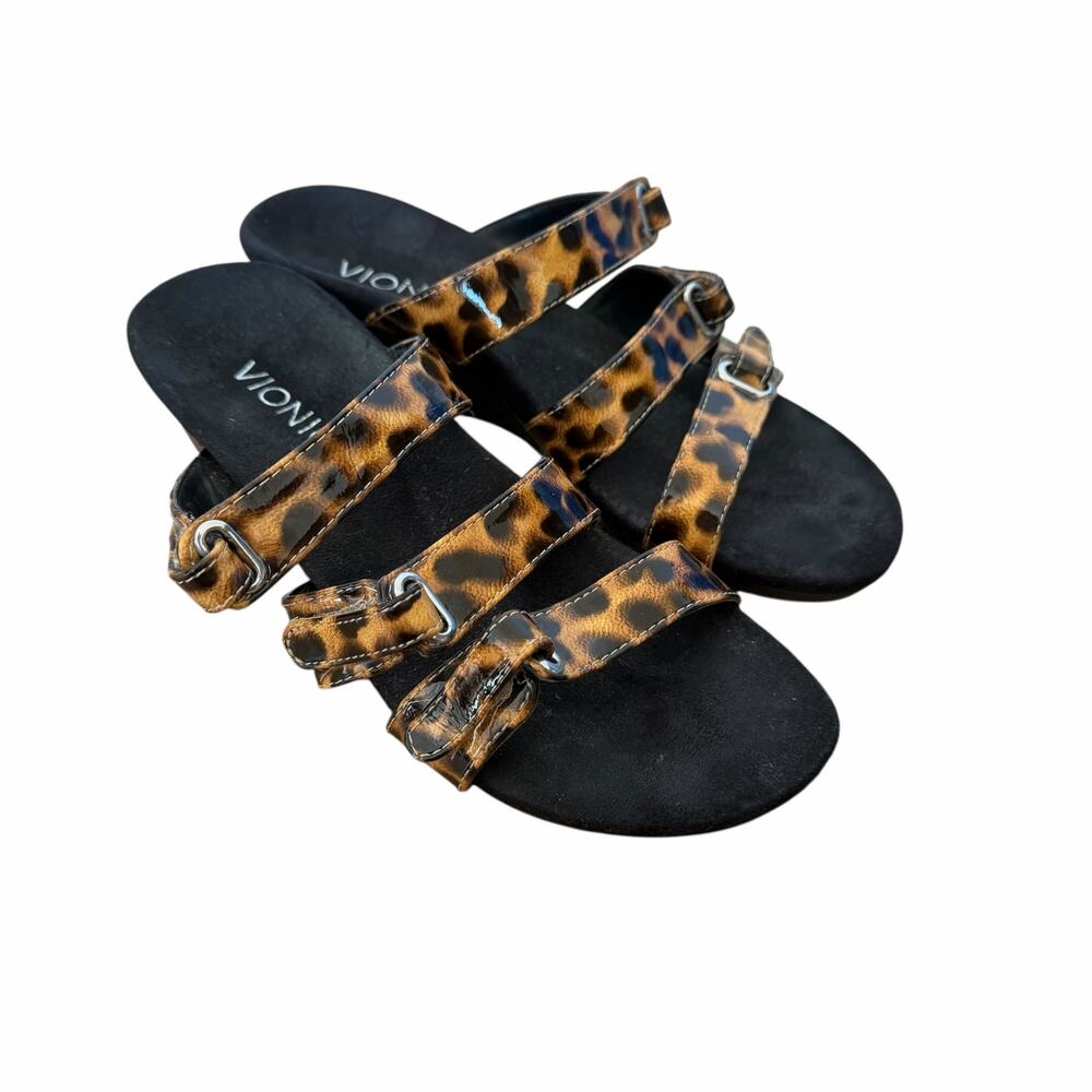 Vionic Dwyn Leopard Print Sandals Sz 5